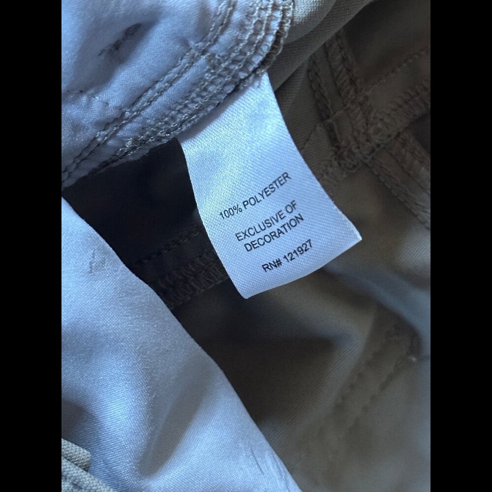 Johnnie O Pants 16 Womens Beige Khaki Low Rise Prep-Formance 100% Poly - Picture 8 of 8